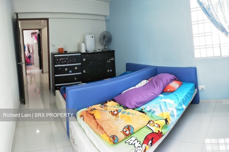Blk 760 Jurong West Street 74 (Jurong West), HDB Executive #176118312